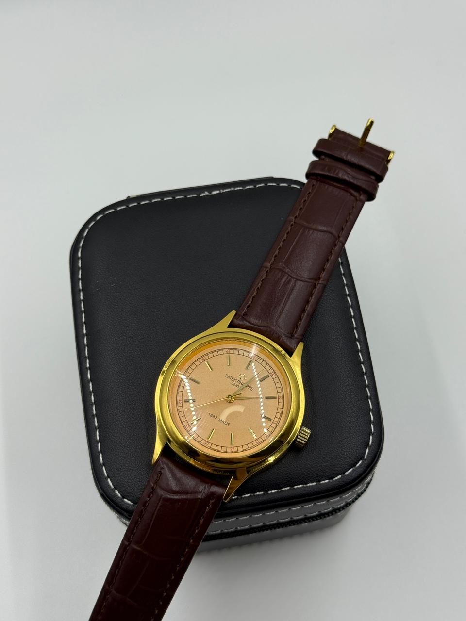 Rounded Gold Vintage Automatic Watch For Men